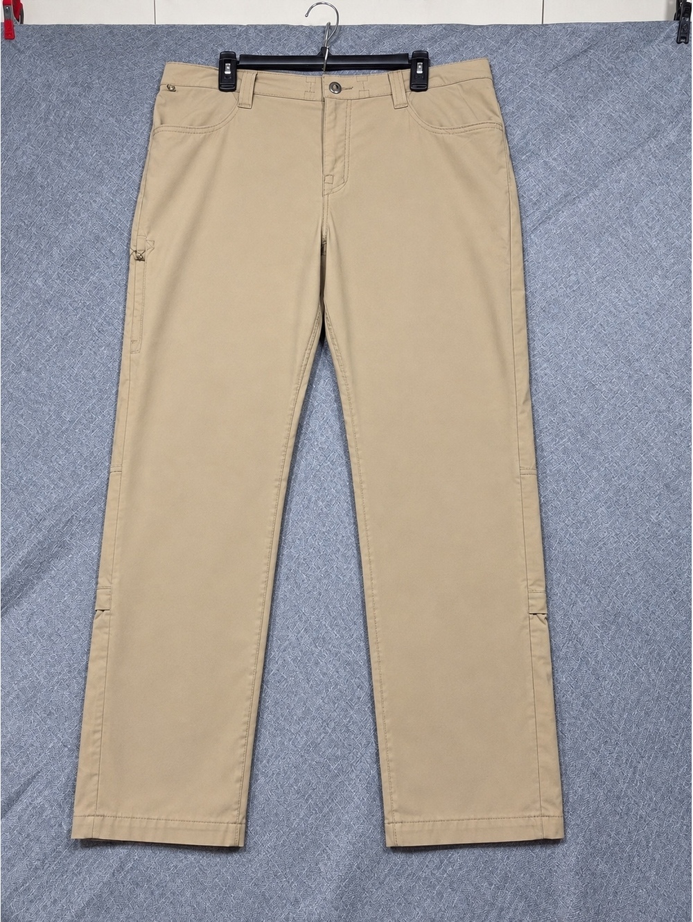 Patagonia Men's Khaki Cargo Pants Size 38